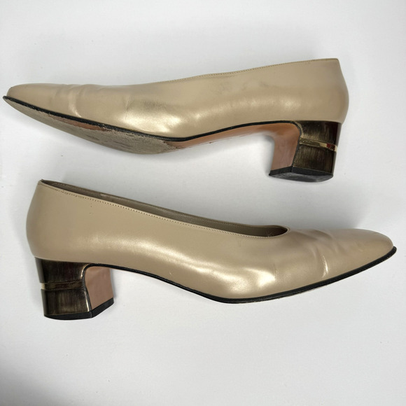 Salvatore Ferragamo Shoes Womens Size 8.5 Beige Leather Block Heel Pumps Italy - Picture 6 of 11